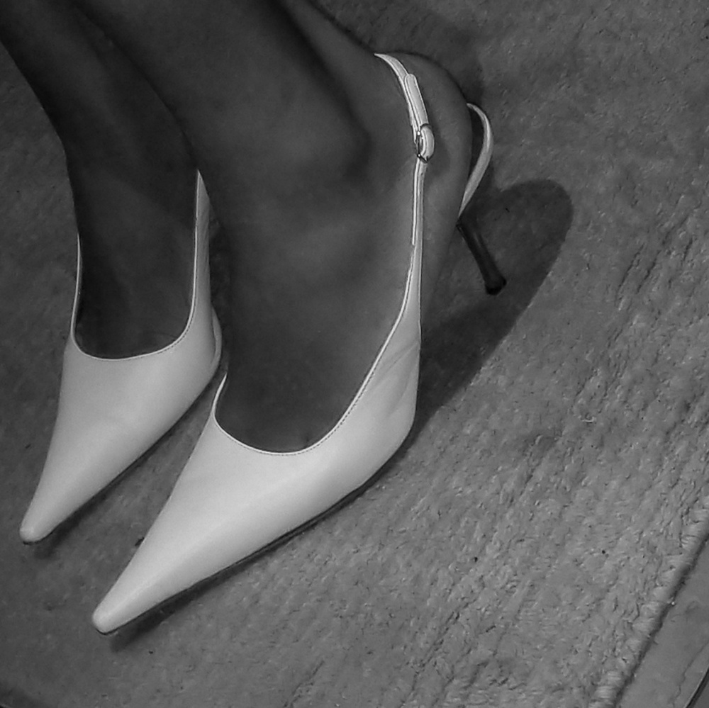 Dolce & Gabbana white classic slingback heel sexy